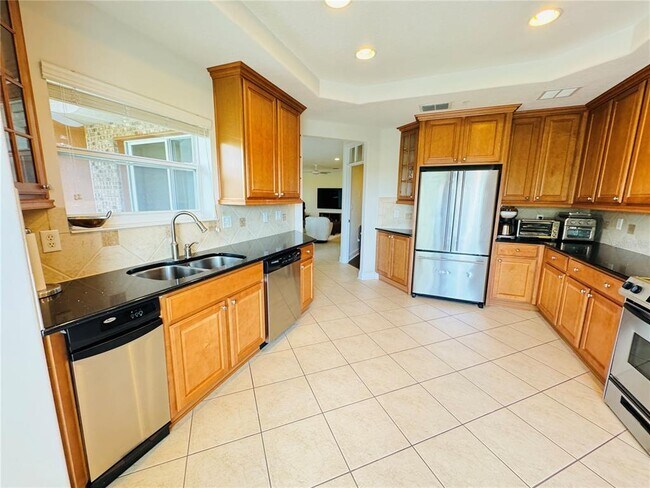 Building Photo - 7532 Toscana Blvd