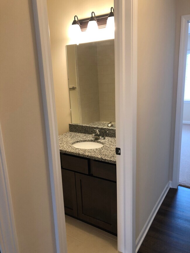 Building Photo - 8171 Promenade Dr