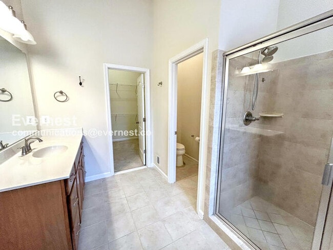 Building Photo - 43 Shepherds Hook Way