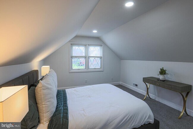 Building Photo - 5809 Eurith Ave