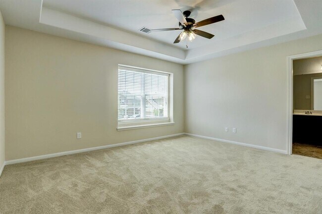 Building Photo - 18626 Each Elm Way