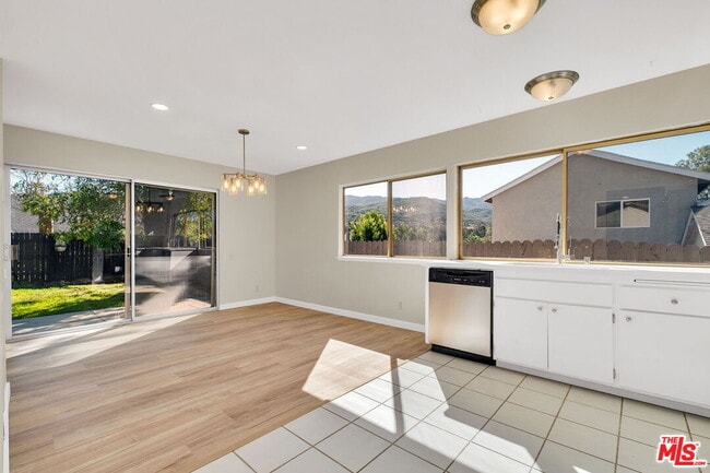 Building Photo - 3333 Corning St