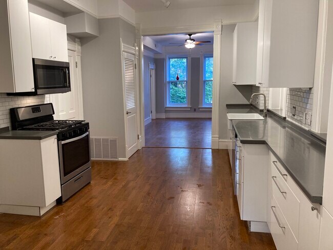 Primary Photo - 1102 N Wolcott Ave