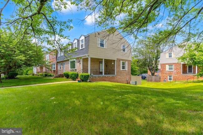 Building Photo - 12338 Chesterton Dr