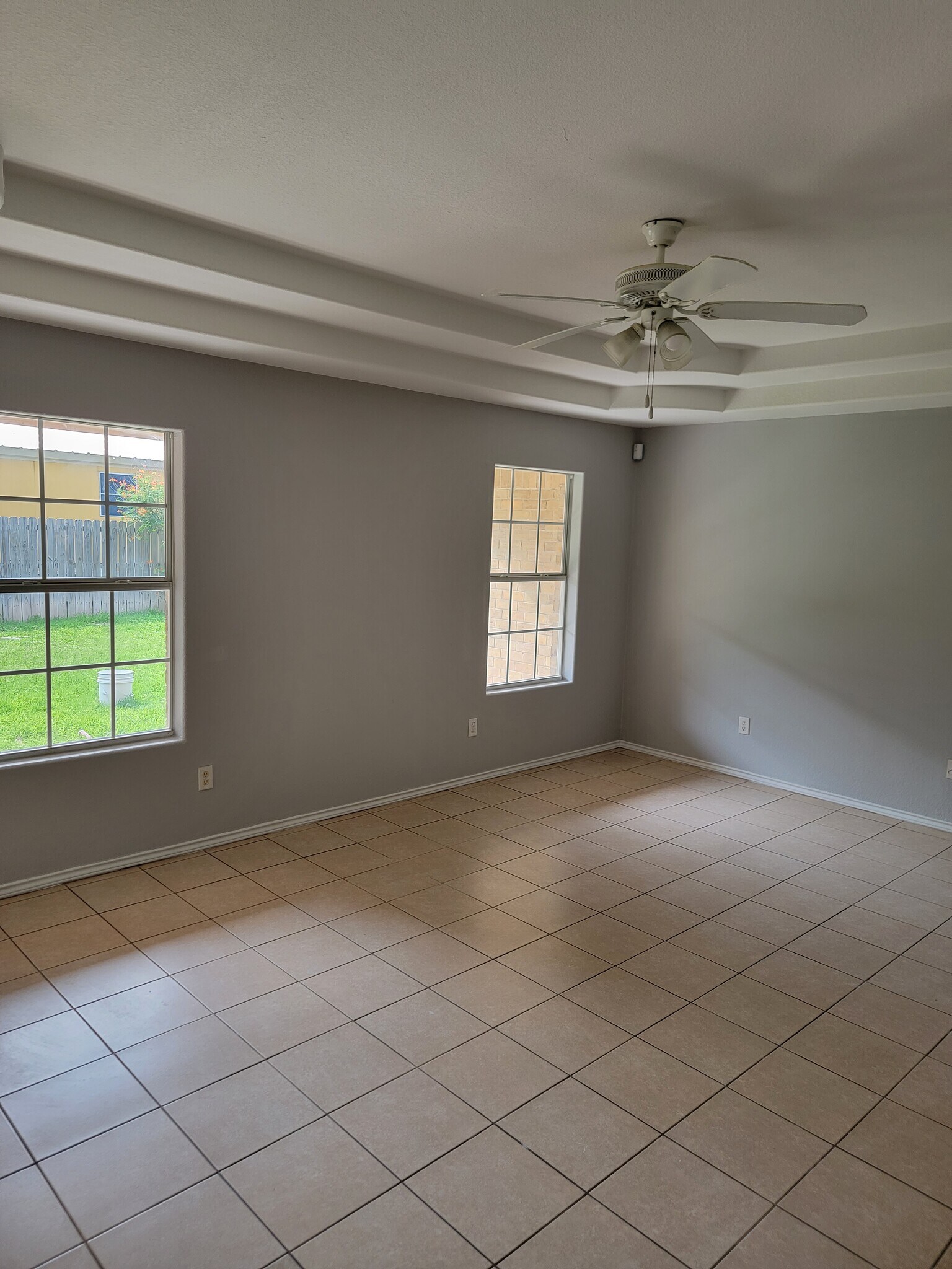 Building Photo - 2701 Silver Oak Ave