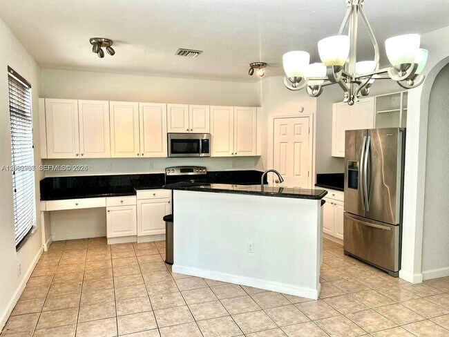 Building Photo - 5759 NW 113th Ct