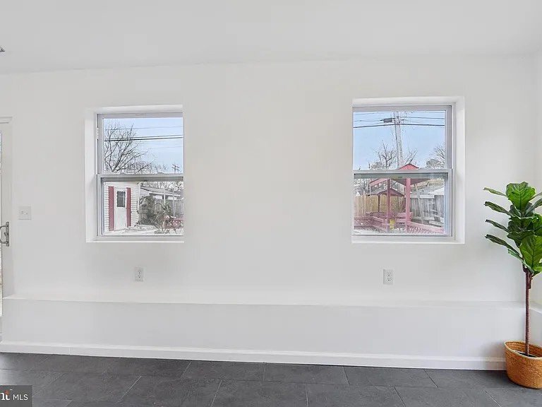 Building Photo - 513 Kintop Rd