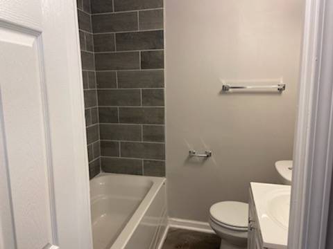 Building Photo - 15 S Long St