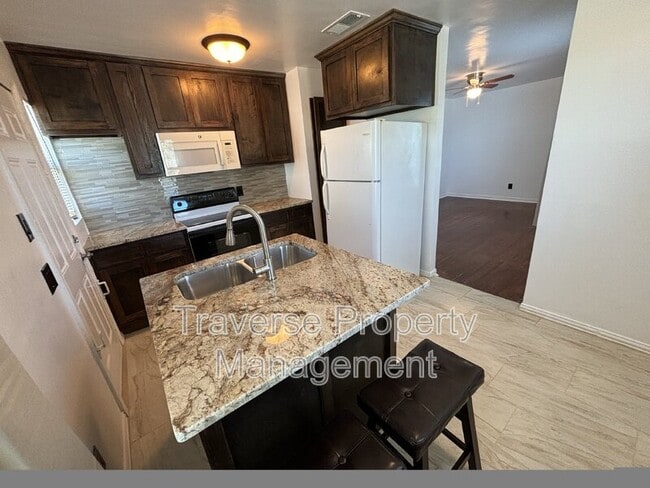 Building Photo - 2645 Canberra Ct