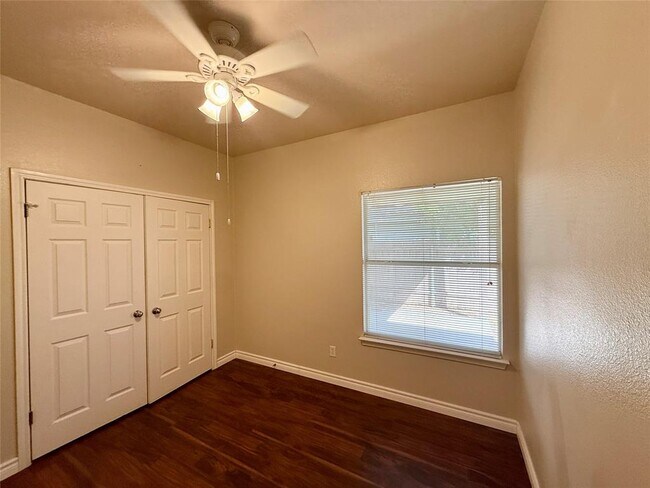 Building Photo - 8703 Weiser Dr