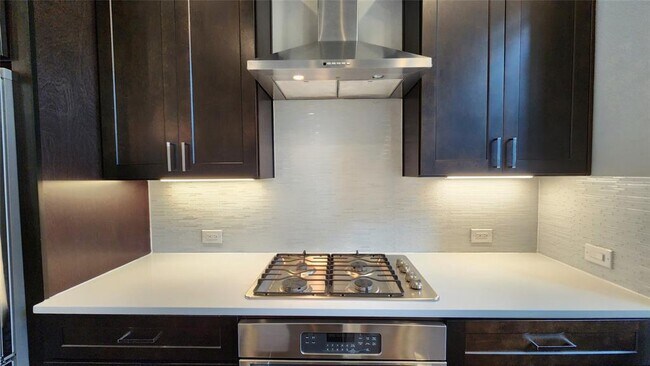 Building Photo - 5713 Larkin St