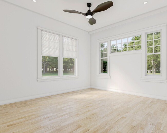 Building Photo - FULLY REMODELED 5 BED IN WEST CAMPUS HEART...