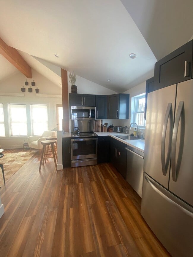 Building Photo - Accessory dwelling on the creek!