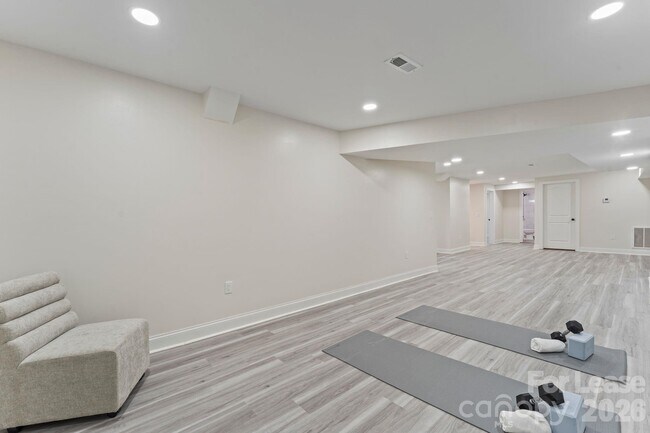 Building Photo - 612 Westway Dr