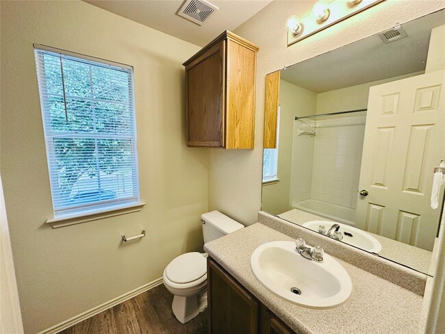 Building Photo - 804 Palo Duro Dr