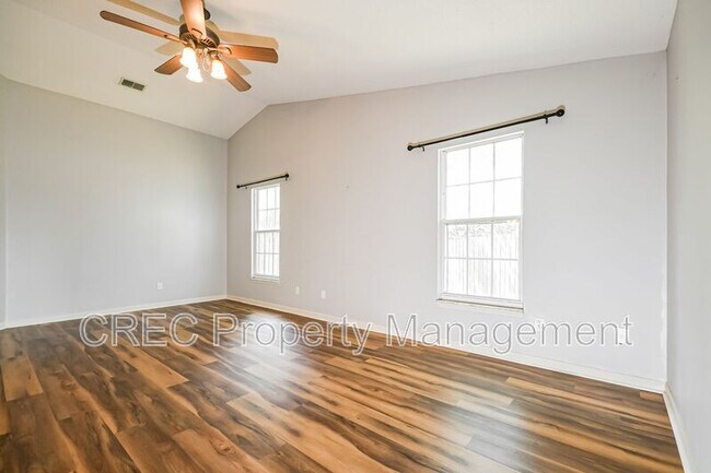 Building Photo - 207 Lynton Ct