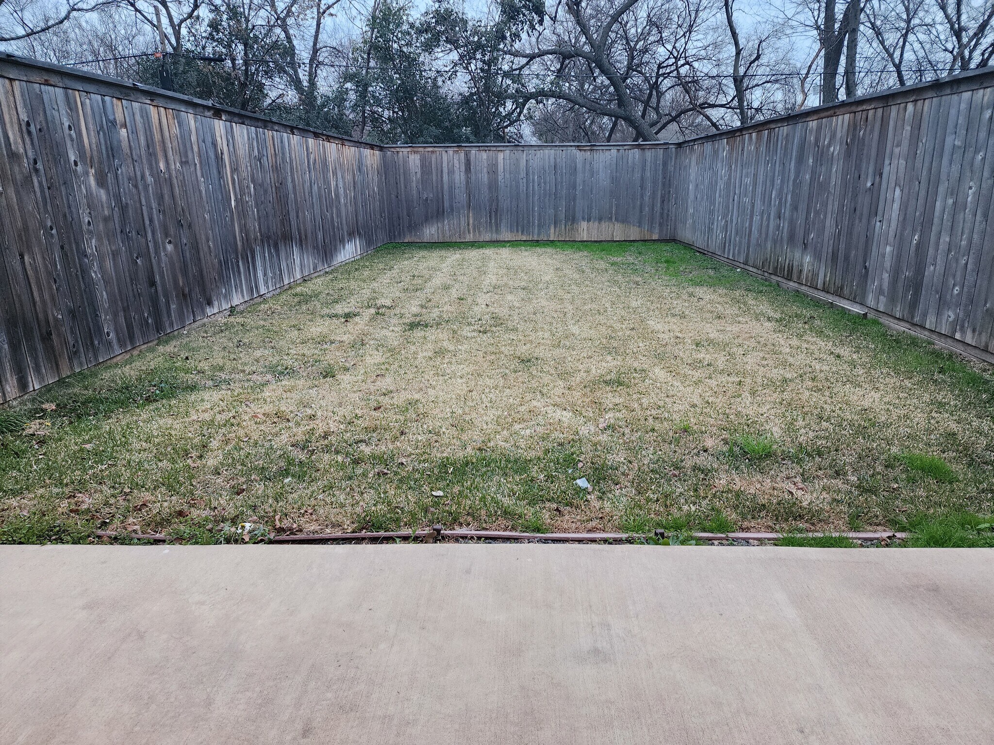 Building Photo - 5316 East Side Ave