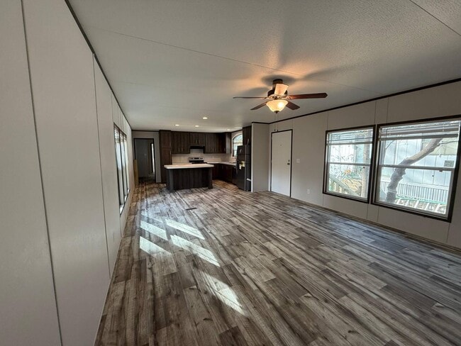 Building Photo - 2881 TX-110