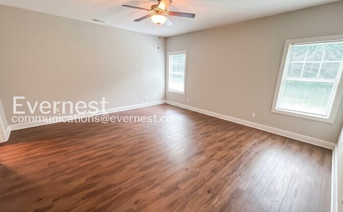 Building Photo - 5344 Roosevelt Rd