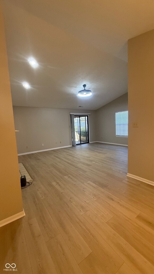 Building Photo - 14610 Village Park E Dr