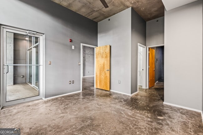 Building Photo - 130 Arizona Ave NE