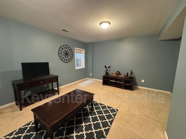 Building Photo - 6987 Forepond Ct