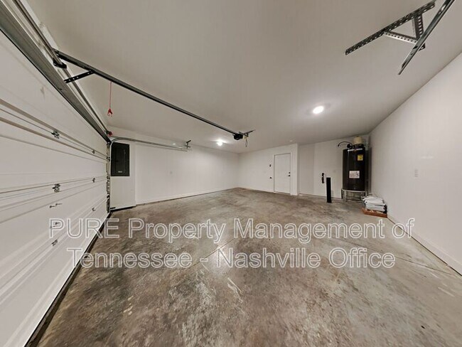 Building Photo - 1750 Park Terrace Ln