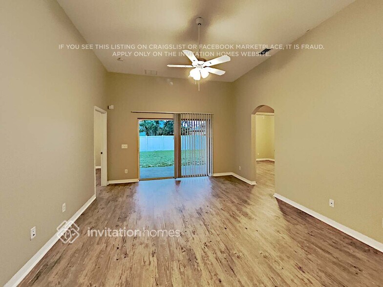 Building Photo - 246 Tower View Dr W