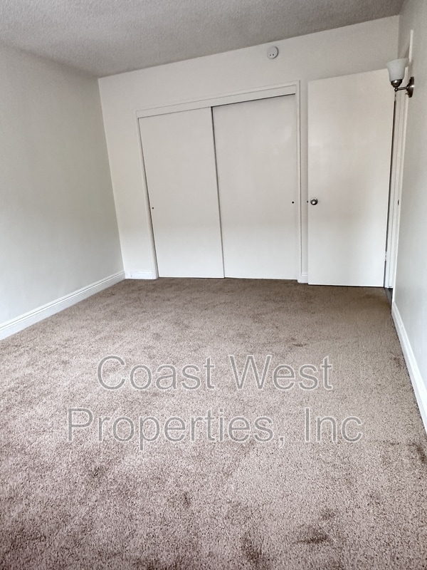 Building Photo - 1620 Reed Ave