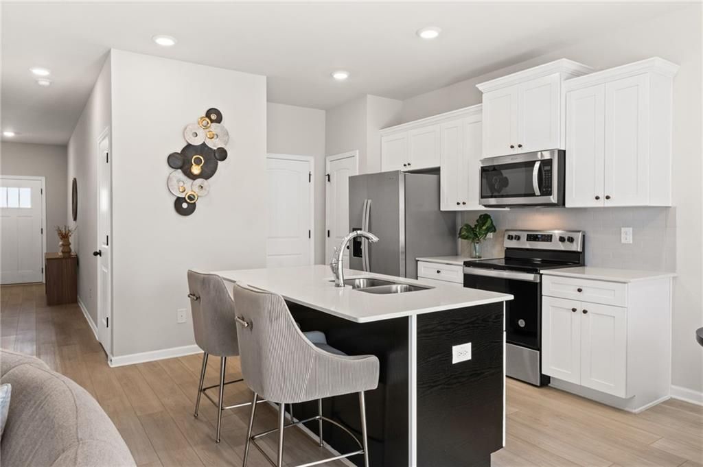 Building Photo - 2538 Polaris Way SW