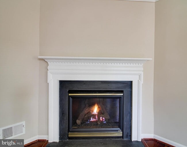 Building Photo - 2035 Astilbe Way