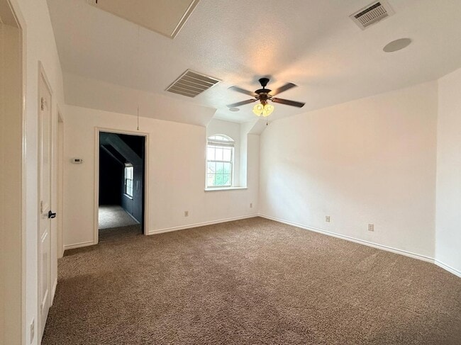 Building Photo - 160 Stevenson Dr