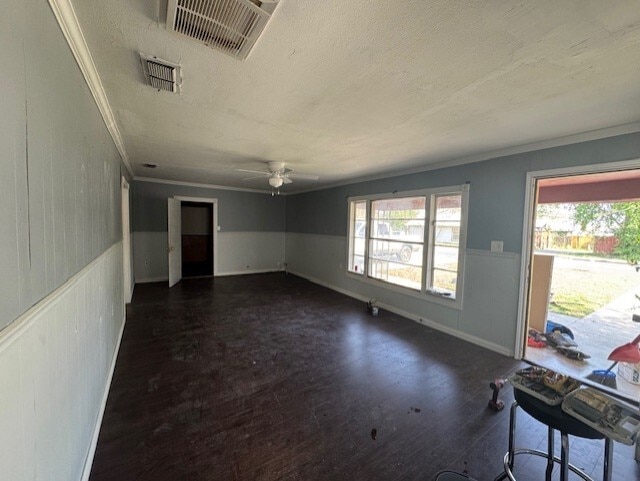 Building Photo - 1321 W Frey