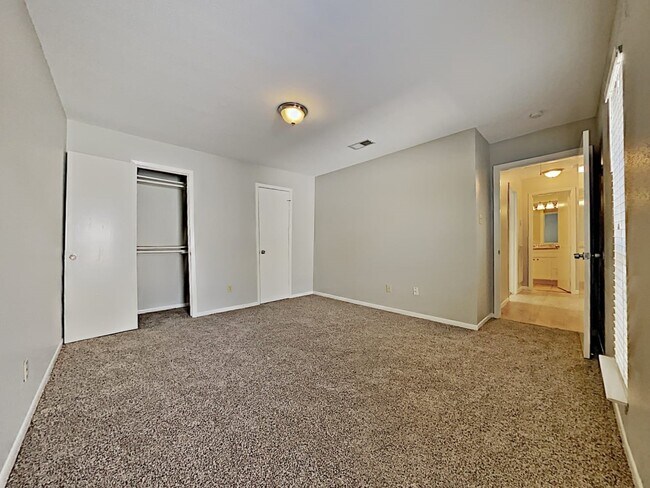 Building Photo - 1118 Red Rock Canyon Dr