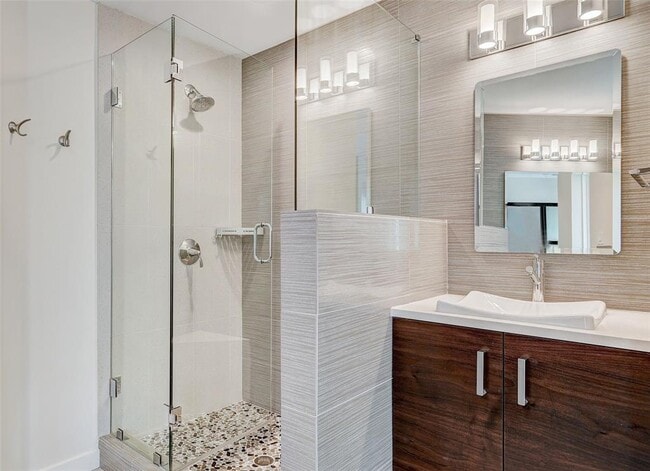 Building Photo - 6 Sugar Creek Dr