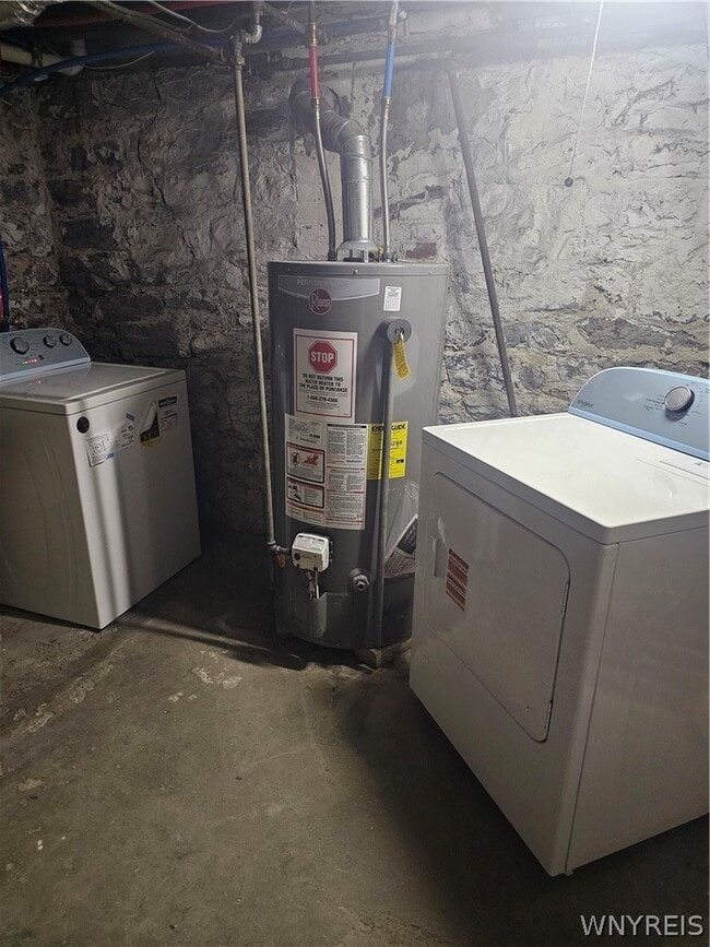 Building Photo - 530 W Ferry St