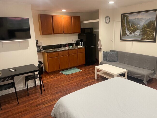 Building Photo - 12619 Emelita St