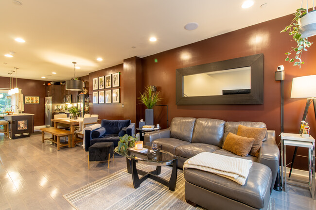 Open floor plan- living room, dining room, kitchen - 1910 Reed St