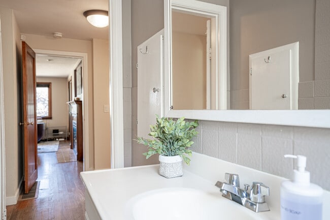 Building Photo - 4201 51st Ave S