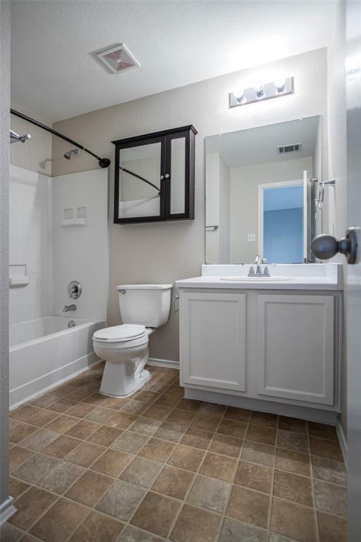 Building Photo - 311 Quarter Ave