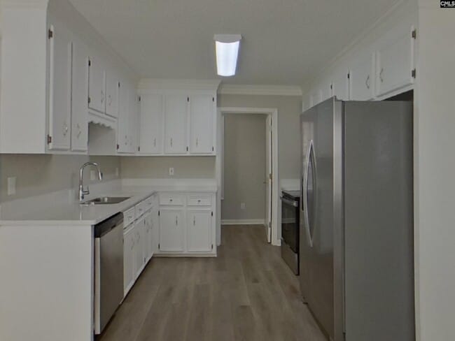 Building Photo - 118 Goldleaf St