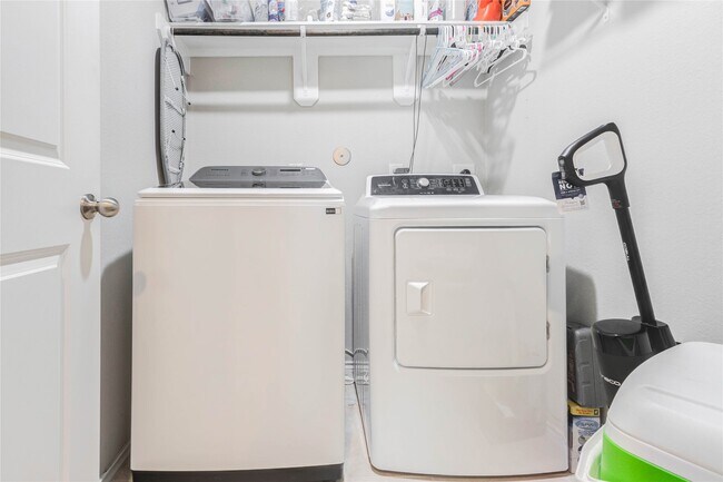 Building Photo - 23810 Rivage Ridge Dr