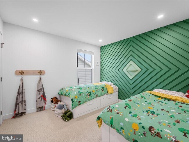 Building Photo - 124 Emperor Dr