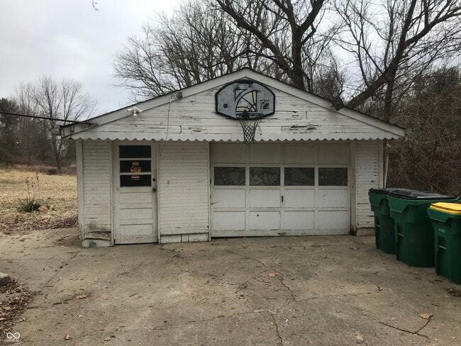 Building Photo - 15665 Westfield Blvd