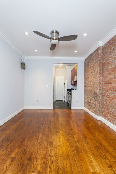 Building Photo - 493 Second Ave (27th & 28th St), #3