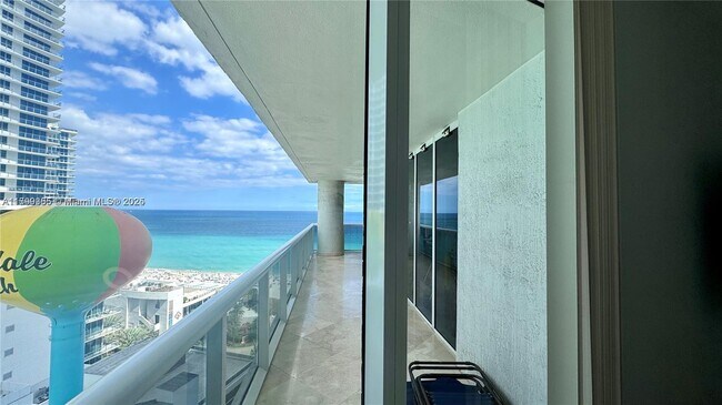 Building Photo - 1800 S Ocean Dr