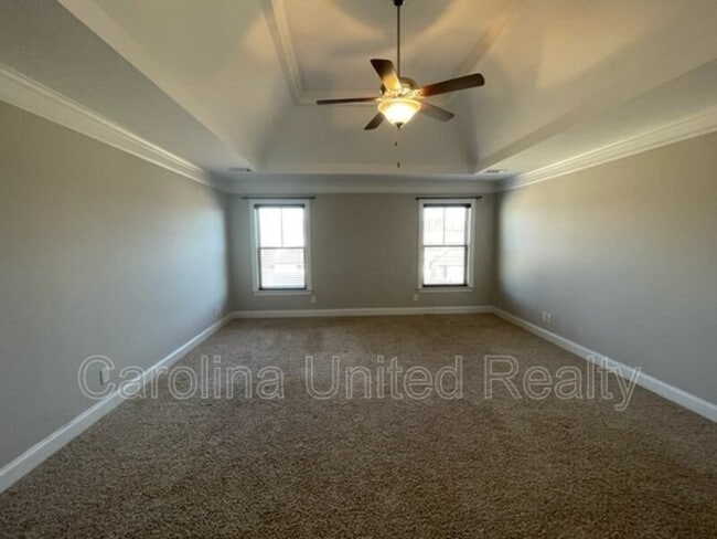 Building Photo - 344 Brentford Ave