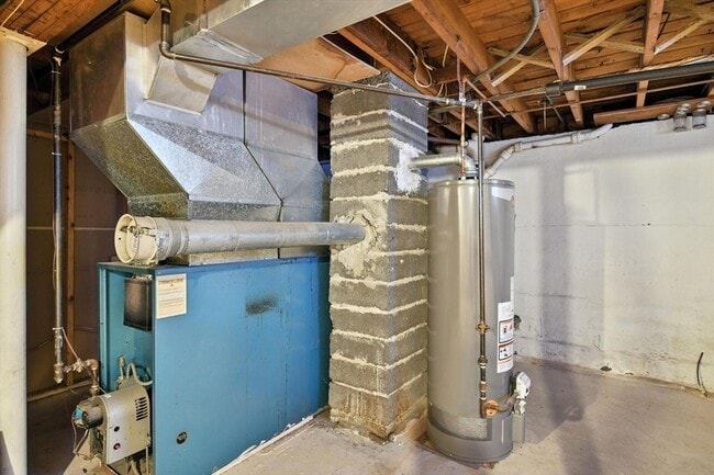 Building Photo - 1118 Boston Rd