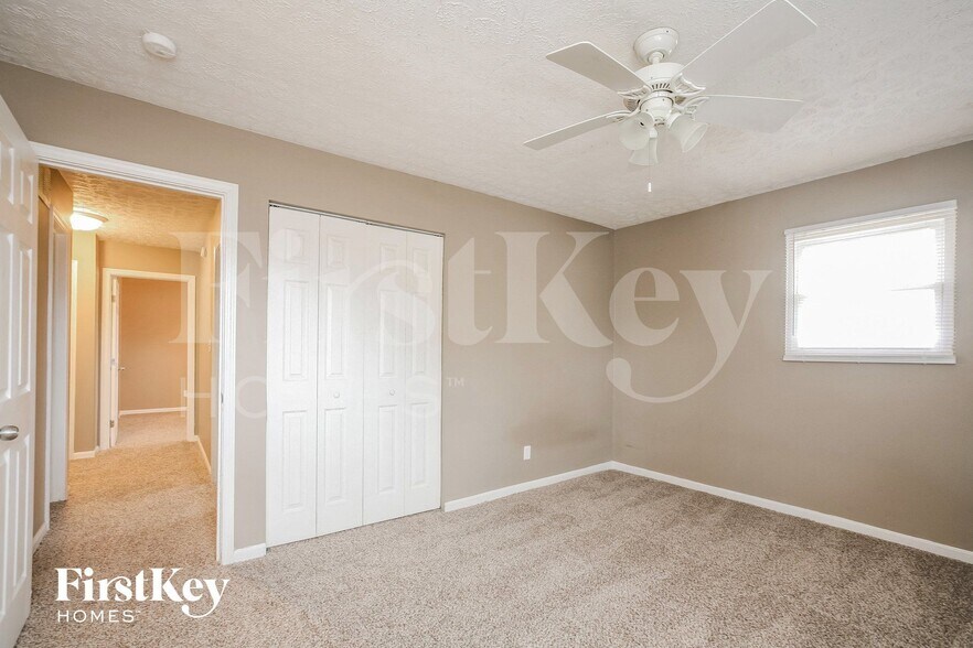 Building Photo - 9570 Gemini Dr