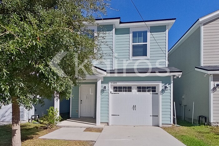 Primary Photo - 1305 Mull St